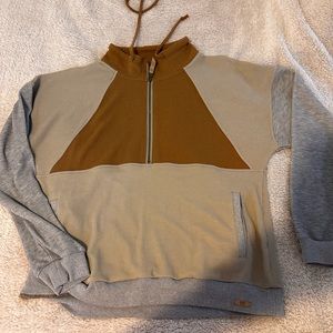 size medium BKE lightweight sweatshirt